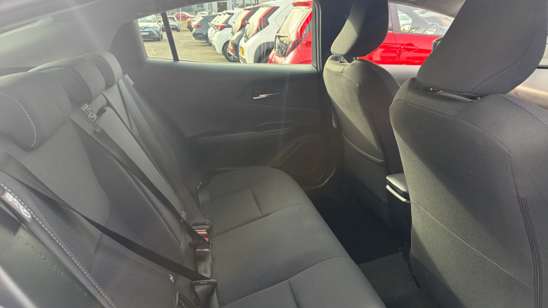 Toyota Prius 2.0 PHEV Design 5dr CVT Hatchback